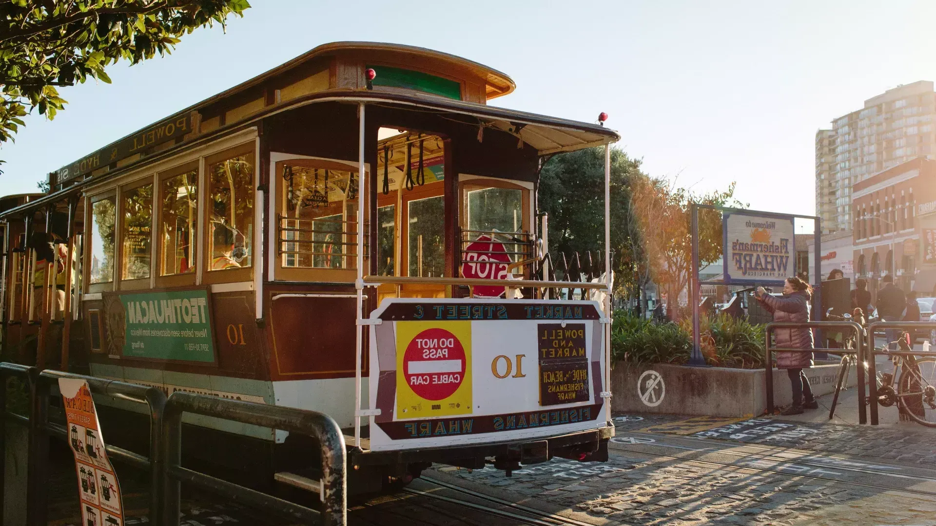 Cable car at Fisherman's Wharf